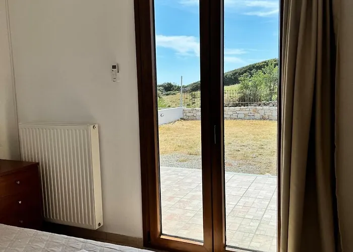 Limnes Seaside Retreat