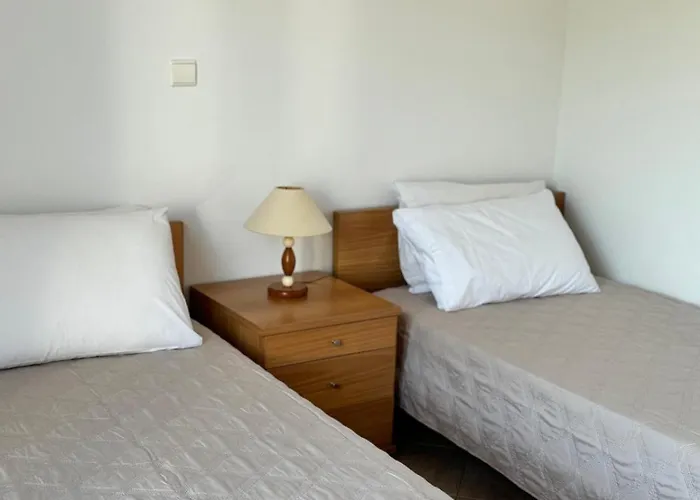 Limnes Seaside Retreat *