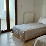 Limnes Seaside Retreat Apartment *