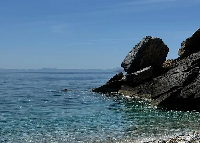 Limnes Seaside Retreat 아파트 Naxos City